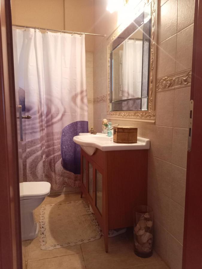 The Nearest Apt To The Airport Артемида Екстериор снимка